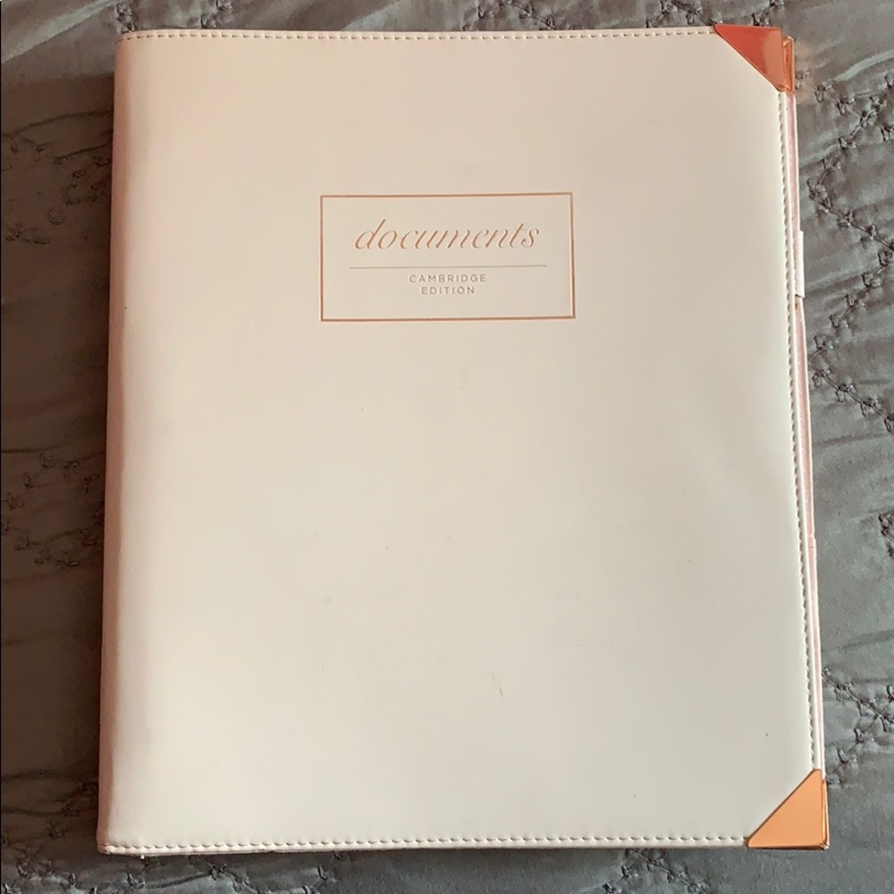 Lightly used binder